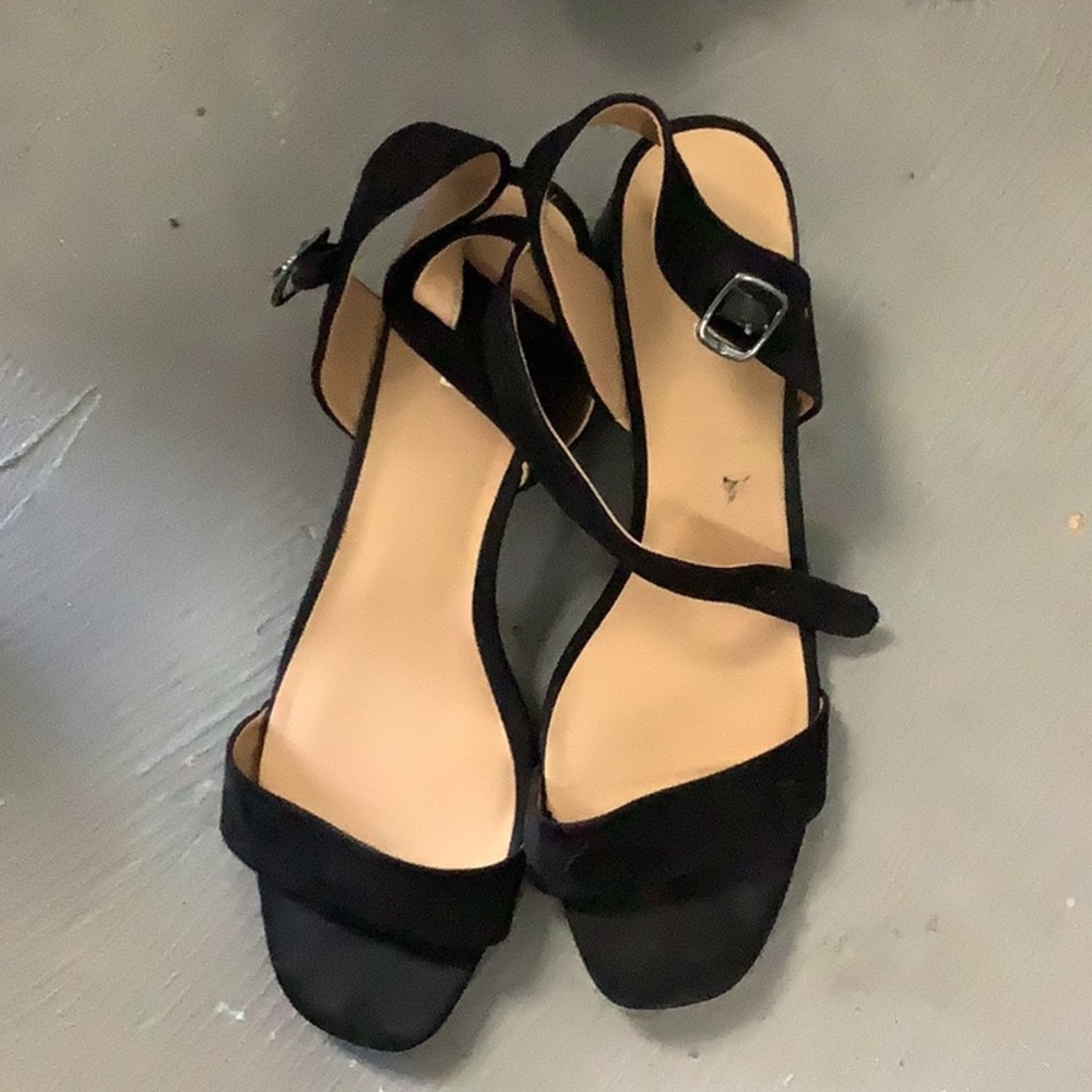 Black strapped wedge sandal